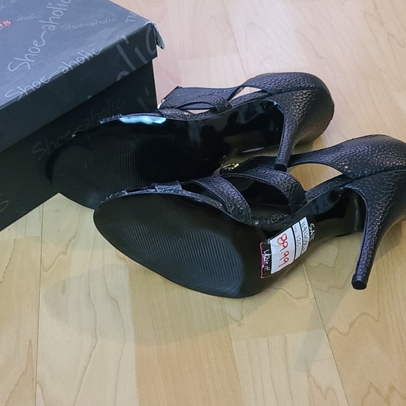 Town Shoes - Heels - Picture 5 of 7